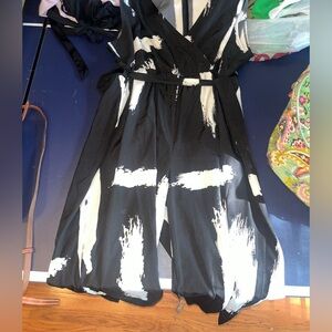 SHEIN 3x V-Neck jumpsuit with tie around waste